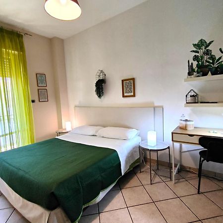 Casa Viola A 900 Mt Dalla Staz. Centrale Pescara Exterior photo